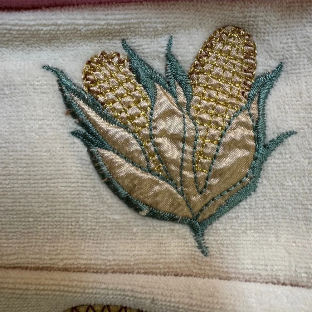 Vintage Embroidered Holiday Fingertip Towel Set 12pc Christmas Easter Fall Decor
